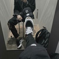 Антон Лазарев