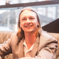 Игорь Караваев