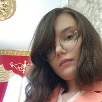 Анна Апенова