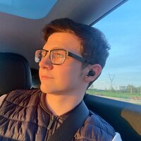 Артём Гущин