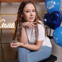 Нина Саватнеева