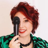 Ведущая Юлия Родионова