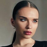 Elina K.