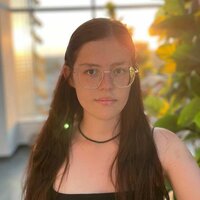 Александра Шляпникова