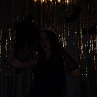 Анюта Адова