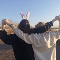 Катя Попова