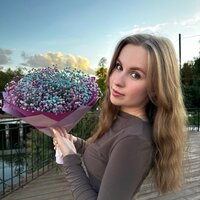 Оля Фролова