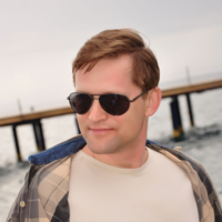 Олег Рогачев