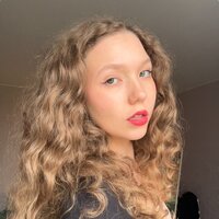 Алёна Ускова