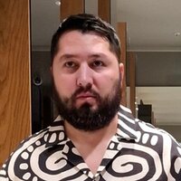 Алишер Насридинов