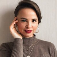 Елена Звездарева