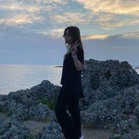 Аня Жуковская