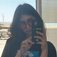 Виктория Лопес