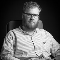 Виктор Махров