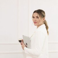 Нина Устинова
