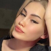 Юля Романова