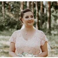 Валя Кленова