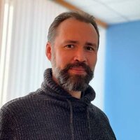 Роман Волков