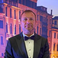 Максим Сюзев