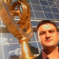 Юрий Мельников