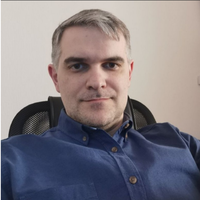 Максим Коломиец