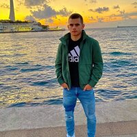 Данил Хлыстов