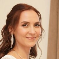 Анна Мельник