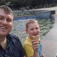 Влад Стреляев