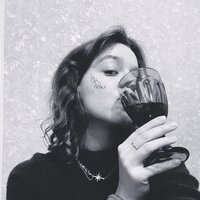 Олеся Неонова