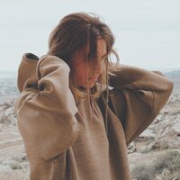 Лена Салманова