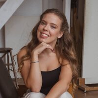 Елизарова Лада