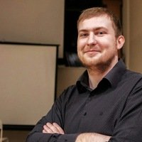 Максим Старичихин