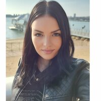 Карина Жукова