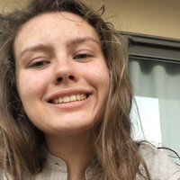 Полина Ищенко