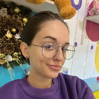 Александра Захарова