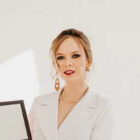 Нина Комарова