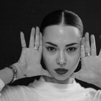 yana r.
