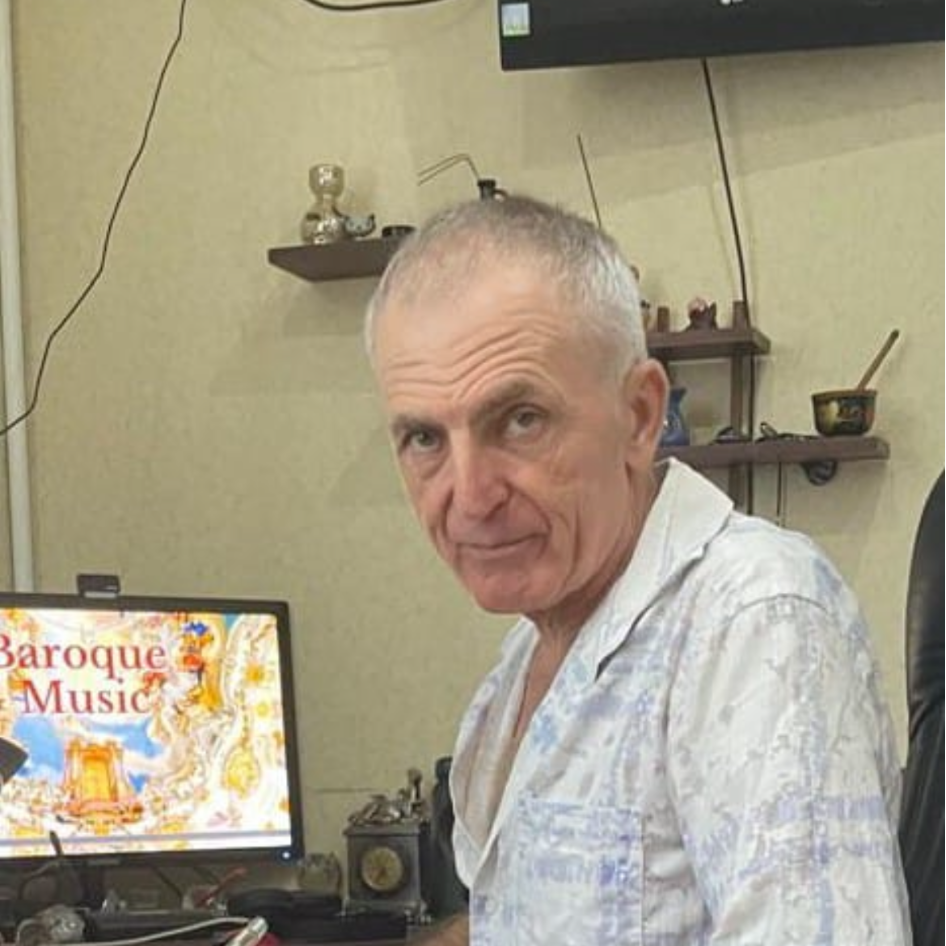 Юрий Костыря