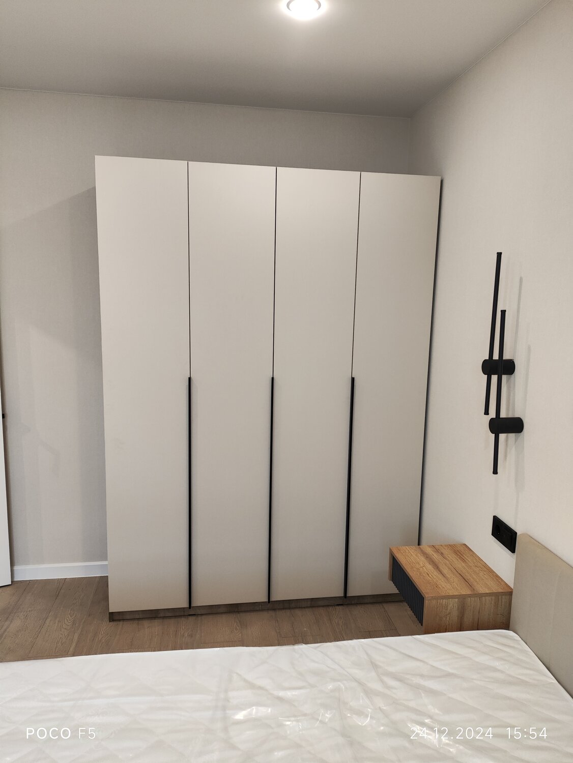 распашной шкаф, шкаф эггер кашемир серый, распашной шкаф в спальню, шкаф, распашной шкаф лорена-4