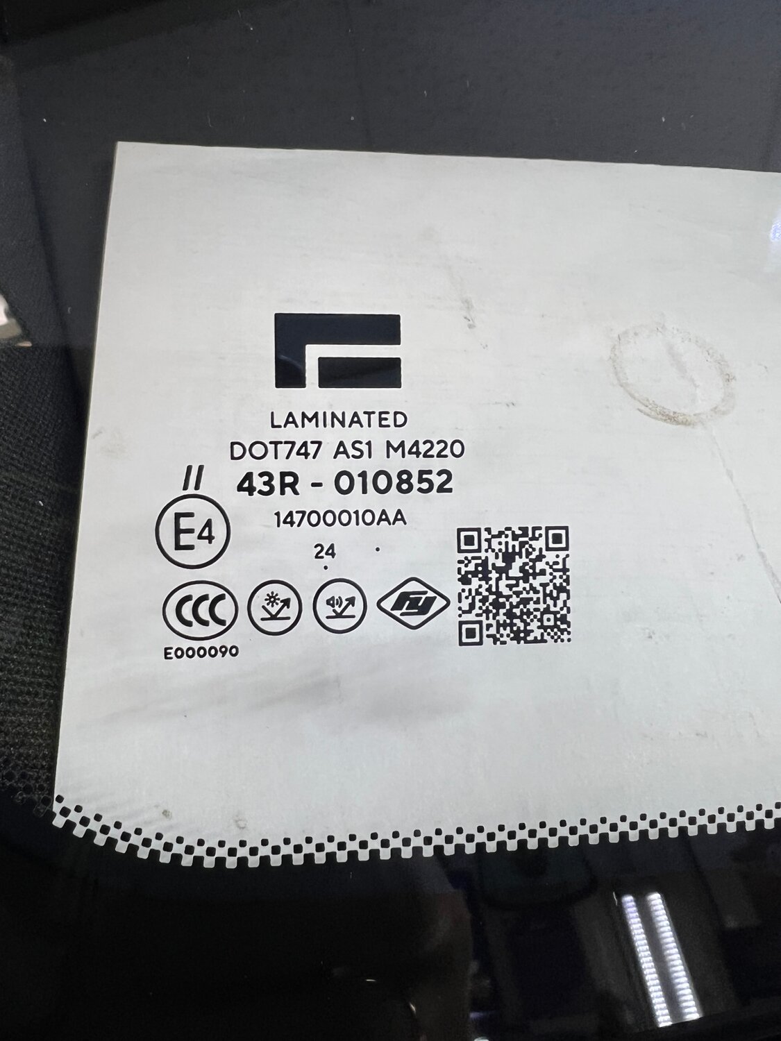 лобовое стекло laminated 43r-010206, маркировка лобового стекла, лобовое стекло se laminated 43r-010206, стекла лобовые, маркировка стекла