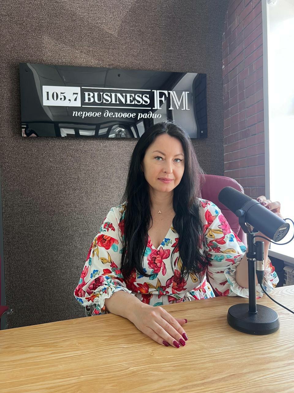 женщина которая, ведущая на радио, ольга костина s.lavia, радио business fm, на радио