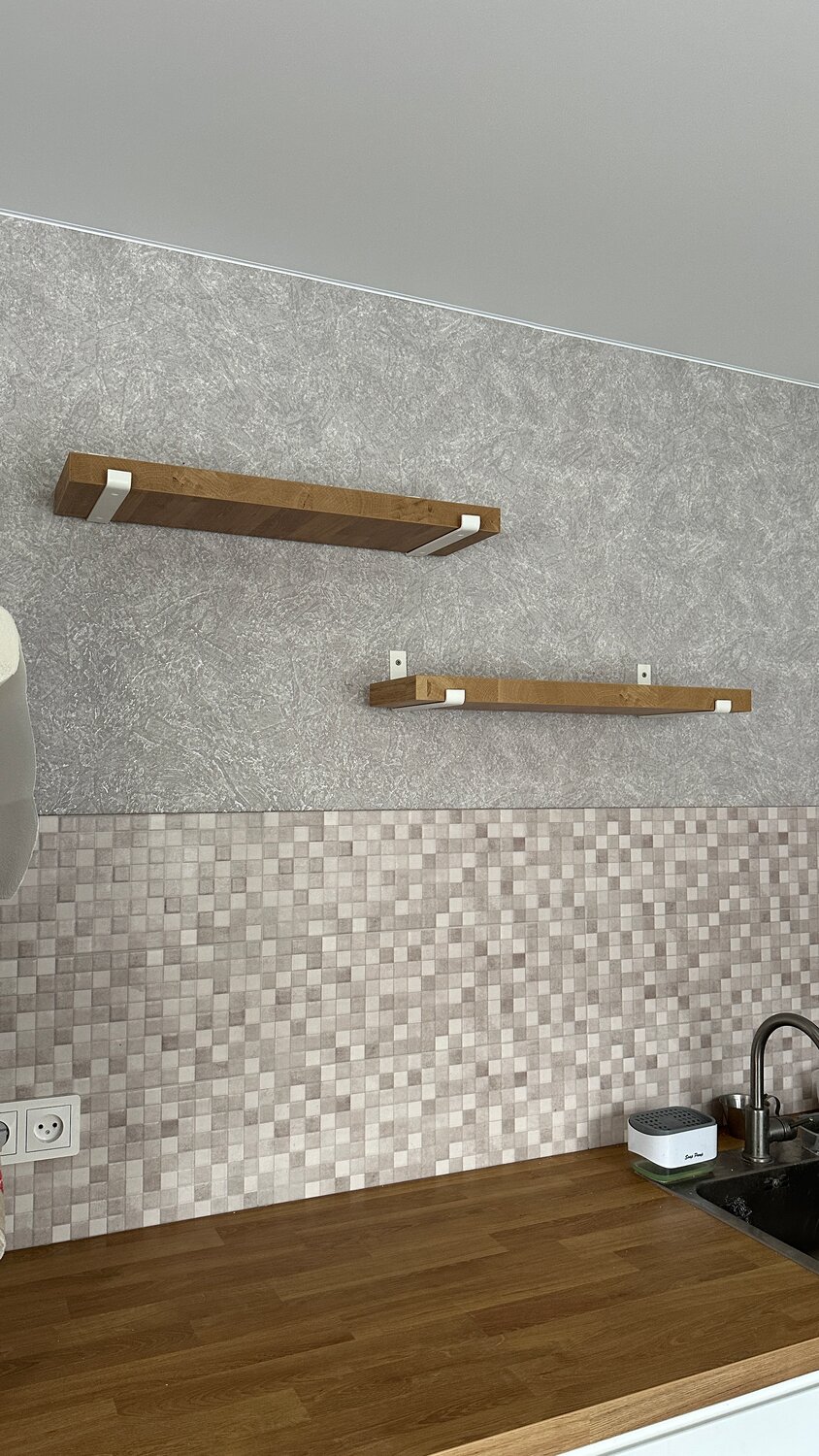 полка деревянная настенная для кухни, полка настенная для кухни, интерьер кухни, кухня с полками, полка на кухне