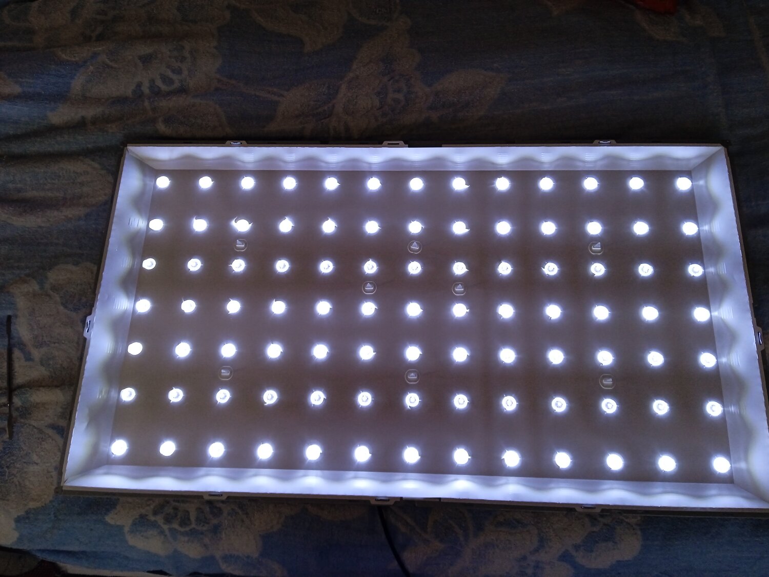 светодиодные ленты для подсветки, led подсветка, светодиодная подсветка, светодиодная панель, лед подсветка
