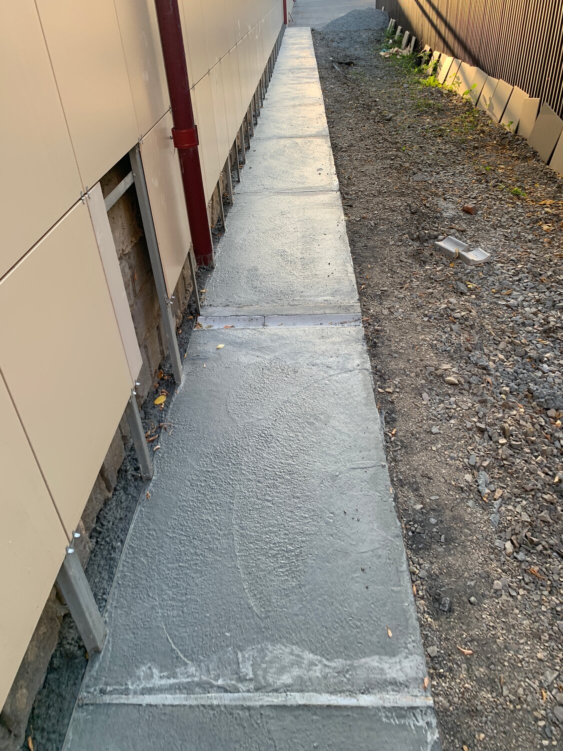 отмостка, отмостка бетонная, отмостка из бетона, отмостка дома, заливка отмостки