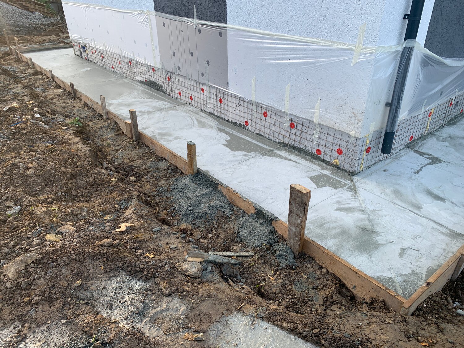 отмостка вокруг дома своими руками из бетона, отмостка из бетона, утепление фундамента, отмостка дома, отмостка фундамента