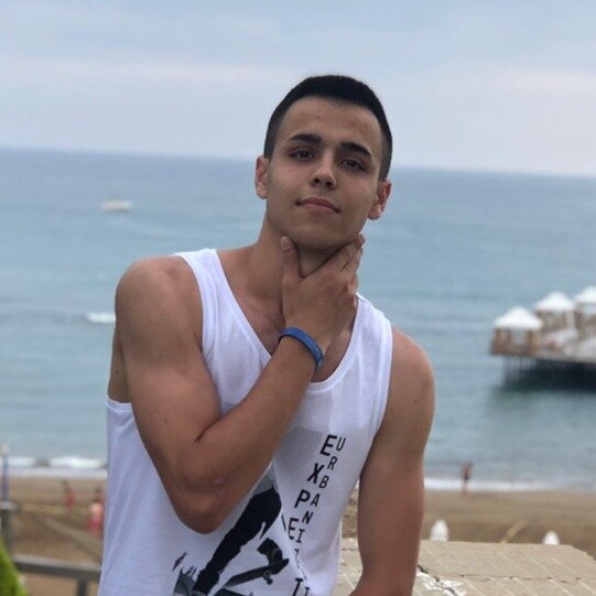 Денис Семенихин