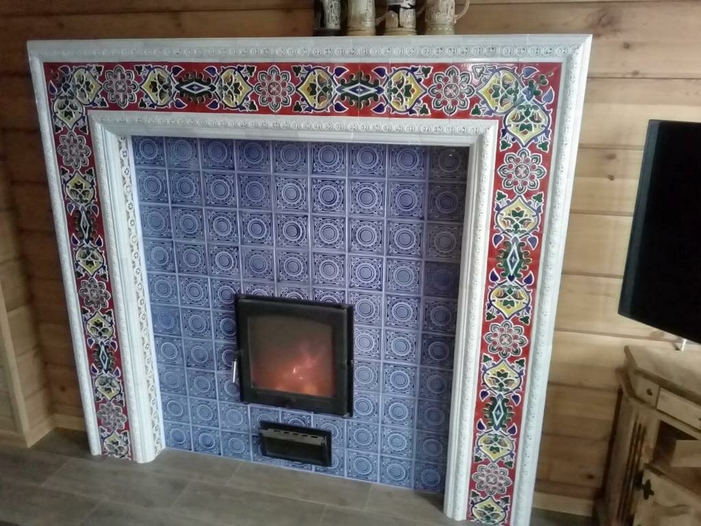 изразцы для банной печи, печь с изразцами, изразцовая печь, изразцы майолика для печи, изразцы для камина