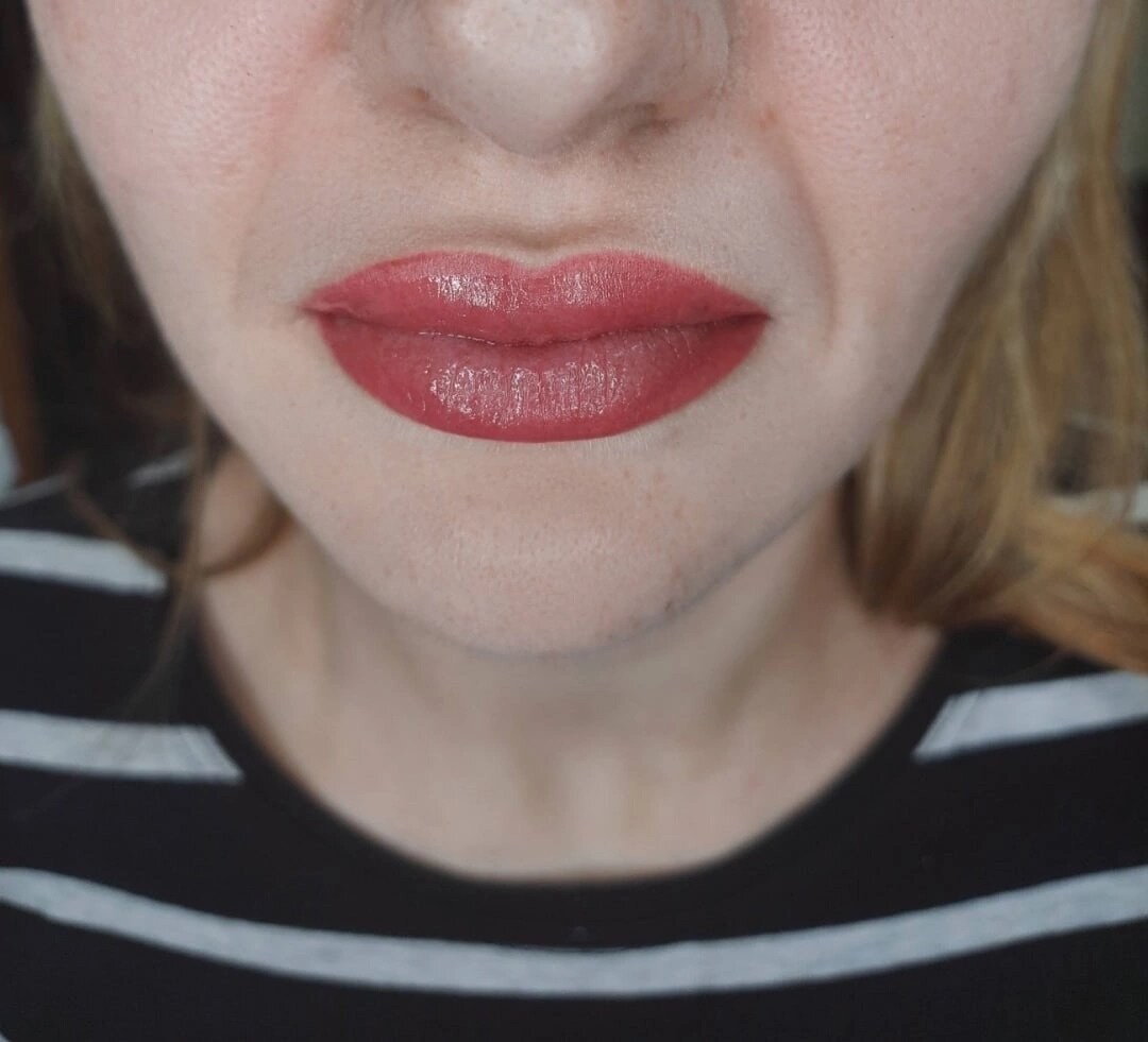 губы, помада, помада с губами, губы макияж, накрашенные губы