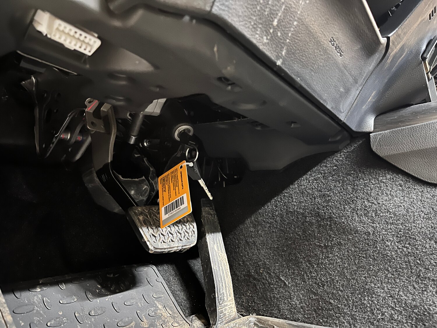 противоугонка для киа рио, защита от угона toyota rav4 2008 года, блокиратор руля vw jetta 2011, блокиратор, авто