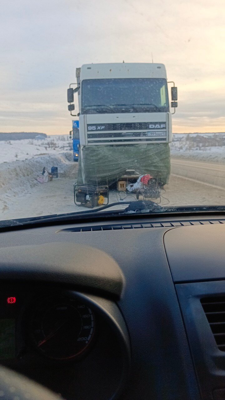 трасса, дорога, автомобиль, фура на трассе, дальнобой